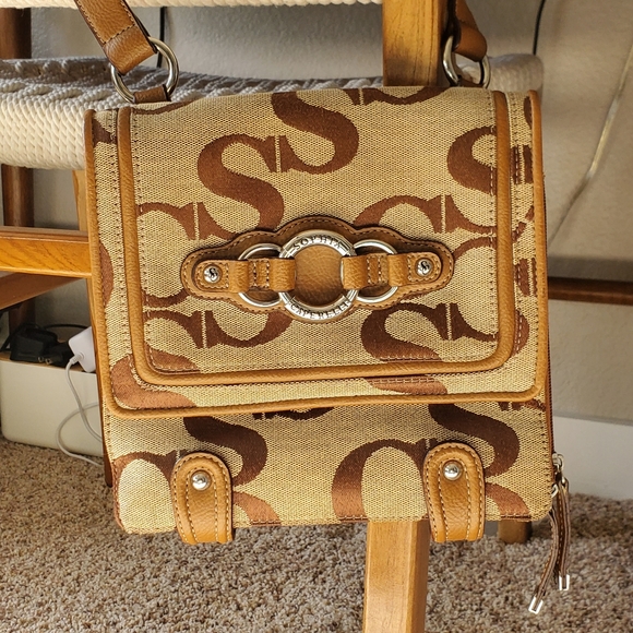 Sophia Caperelli Crossbody Bag - Picture 1 of 9